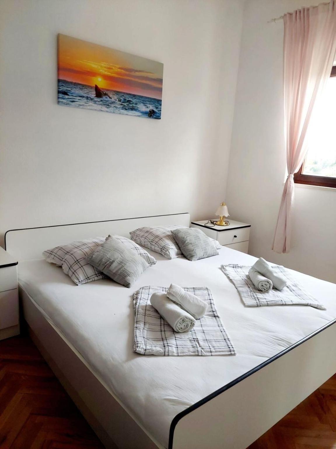 Apartments Pavao Postira Kültér fotó